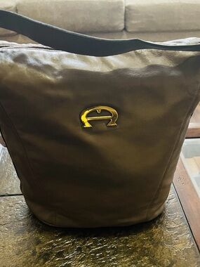 Vintage Etienne Aigner Black Leather Shoulder Bag with Gold Logo